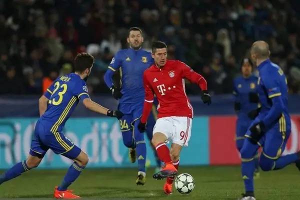 场上指挥时 场上指挥时