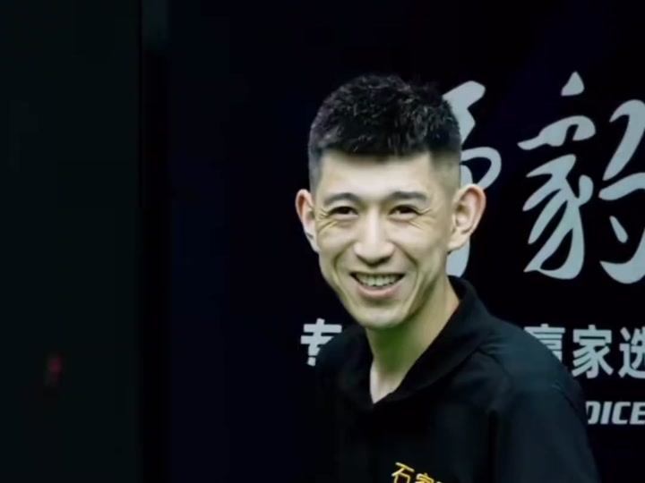 手递手后的 手递手后的